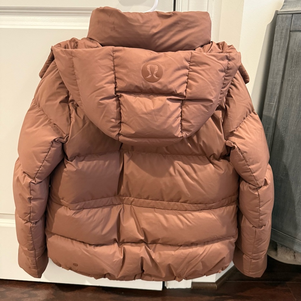 lululemon athletica Women's Puffer Jacket in Rust Brown - Picture 2 of 7